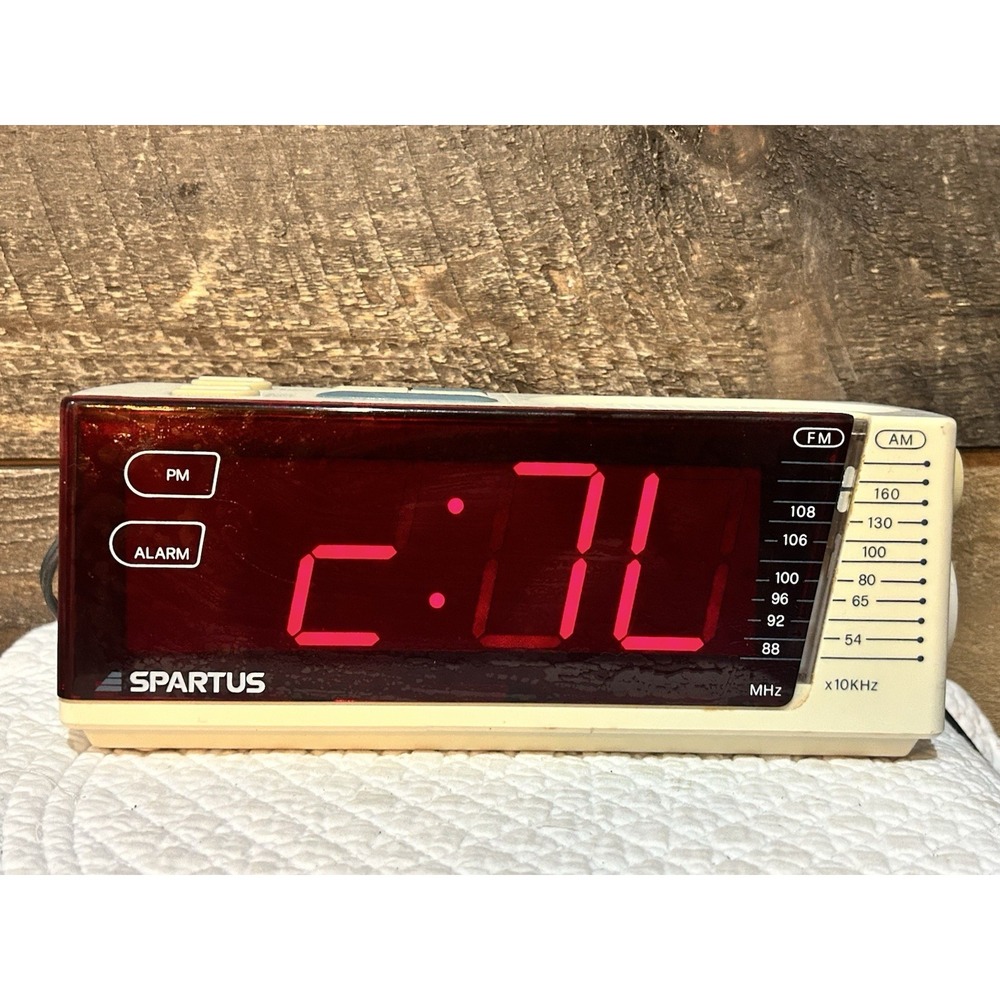 Vintage Spartus Large Display Radio Alarm Clock AM/FM Model 0123 Works